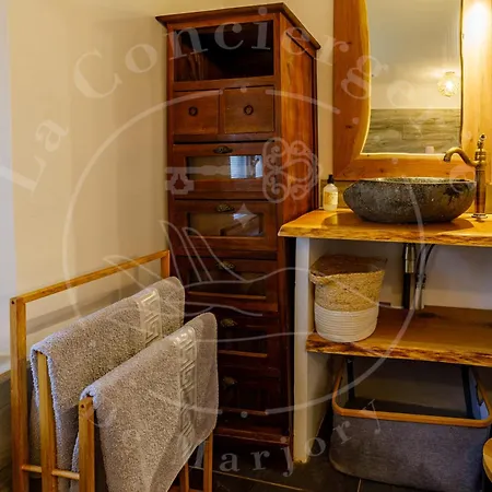בית נופש Maison Les Borrels 2 הייר