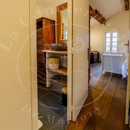 Maison Les Borrels 2 הייר