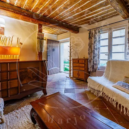 בית נופש Maison Les Borrels 2